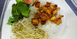 Vegetarian Vermicelli with Snails (Mushroom-Based)