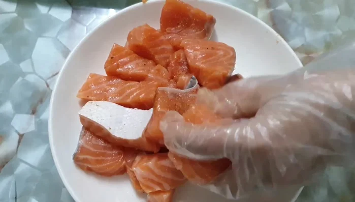 Pour the honey-garlic sauce over the salmon.