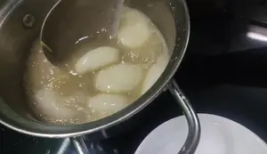 Sweet Molasses Cakes: A Vietnamese Tet Holiday Treat