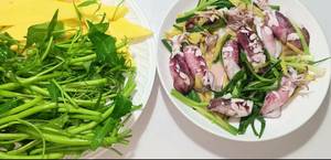 Steamed Squid Wrapped in Water Spinach: Easy Asian Recipe