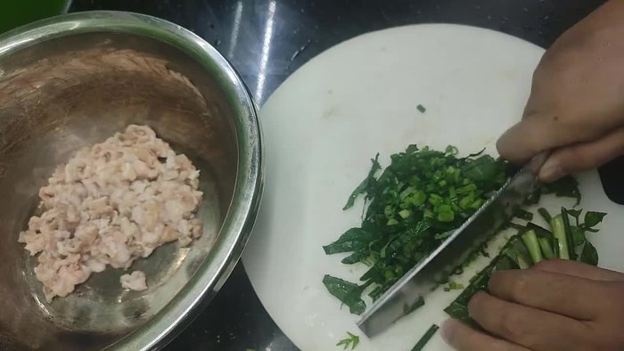 Combine the chopped ingredients with the seasoned blood. The mixture should solidify.