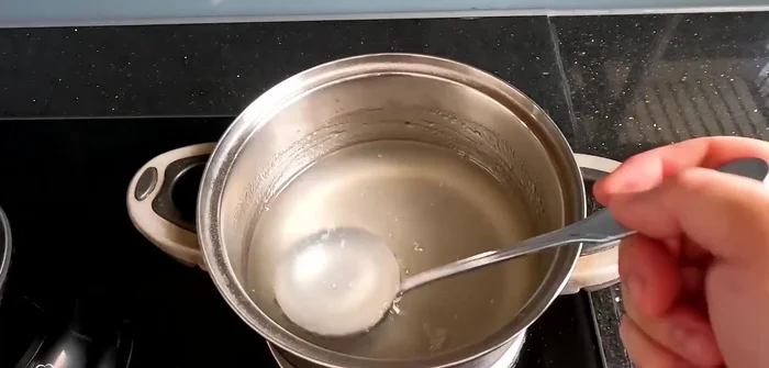 Cook jelly: Cook the jelly mixture over low heat, stirring occasionally, until smooth (about 7-10 minutes).
