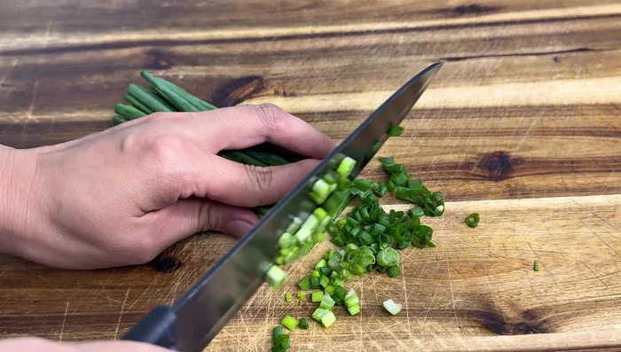 Finely chop leaves.