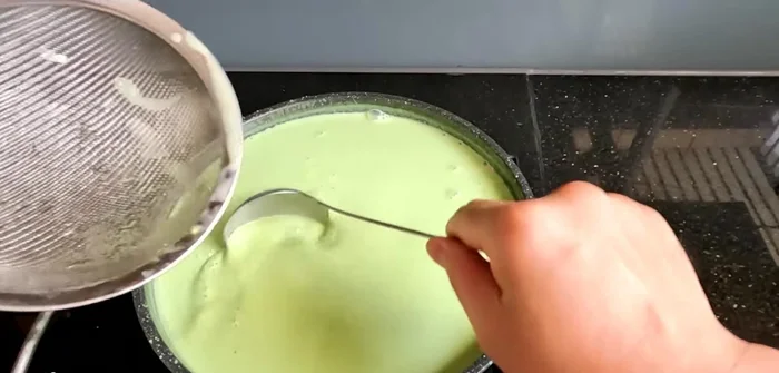 Add the softened gelatin sheets to the cream sauce and stir until melted. Cook for another 2-3 minutes.