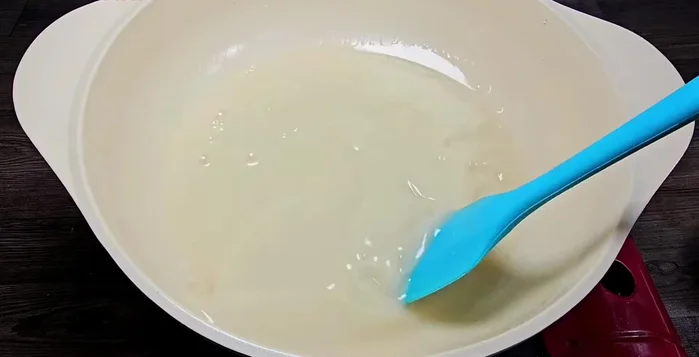 Bring the mixture to a boil. Add the dissolved coconut powder and stir continuously. Reduce heat and stir until thickened. This is done to avoid burning.