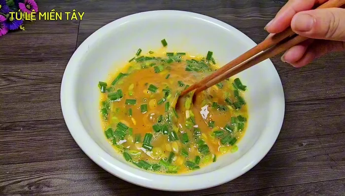 Stir until the egg yolks and whites are well combined. Let the mixture sit for about 3 minutes.
