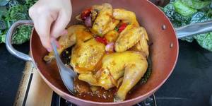 Shiny Steamed Chicken with Satay Sauce: A Delicious Recipe