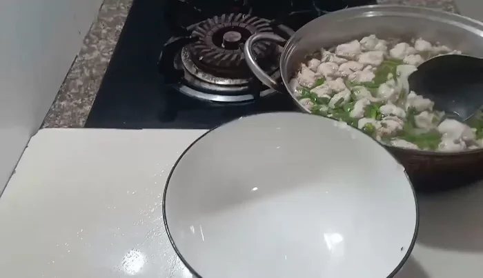 Serve the soup in bowls.