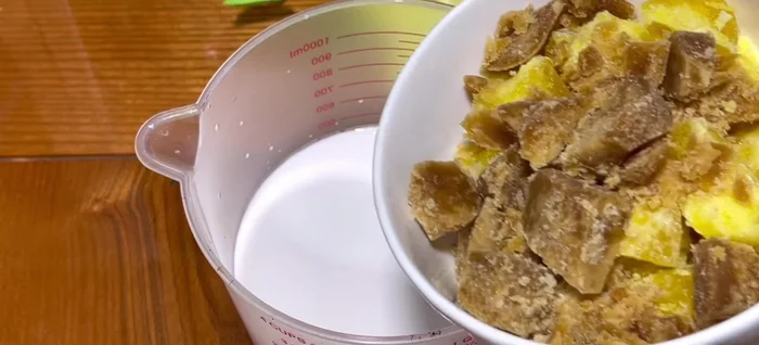 Dissolve sugar: If using brown sugar, dissolve it in the coconut milk. If using granulated sugar, add it directly to the cassava mixture.