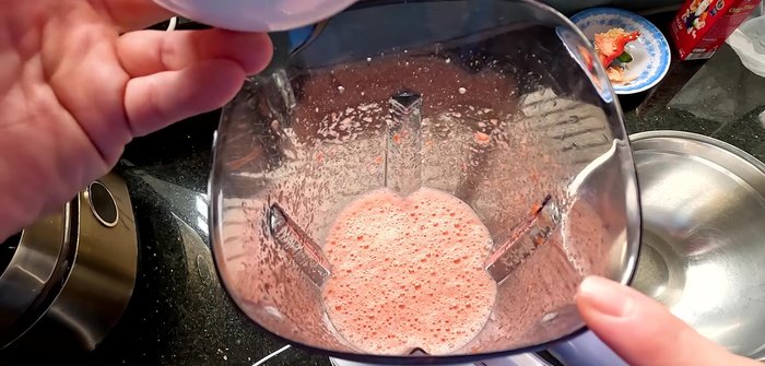 Add the sugar (230g) and blend until fully dissolved.
