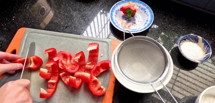 Cut the bell pepper into small pieces. Discard seeds and core.