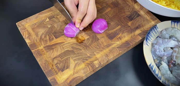 Finely chop onions.