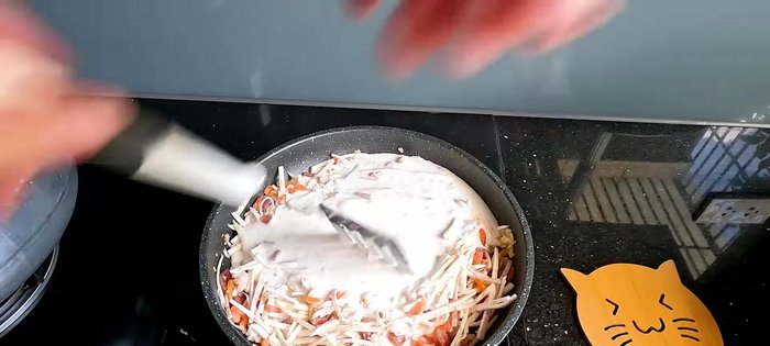 Combine filling and batter: Gently fold the cooked taro filling into the batter.