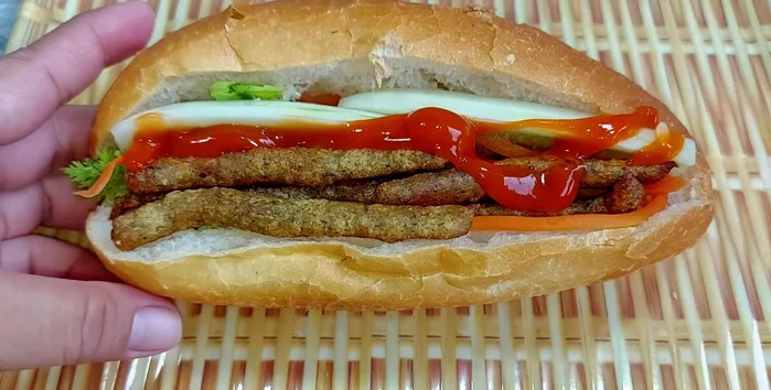 Add chili sauce (or ketchup, mayonnaise, salt, pepper, or soy sauce) to taste.