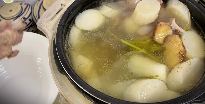 Remove ribs from pressure cooker. Set aside, keeping them warm.