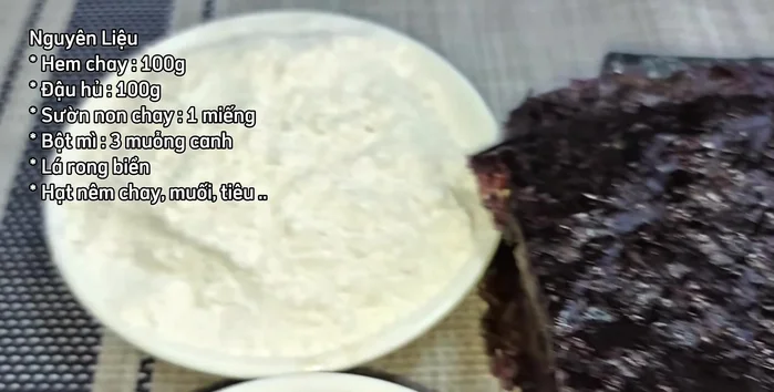 Soak vegetarian spare ribs in water until soft. Prepare rice using a leaf.