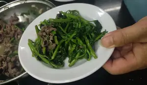 Stir-fried Buffalo Meat with Chicken & Vegetables: A Simple & Delicious Recipe