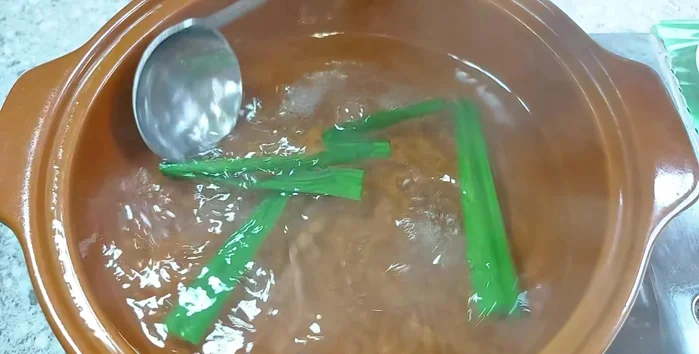 Dissolve tapioca starch in water and slowly pour into boiling water, stirring constantly to prevent clumping.