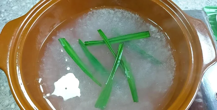 Cook until the water thickens (about 3 minutes). Adjust sweetness if needed.