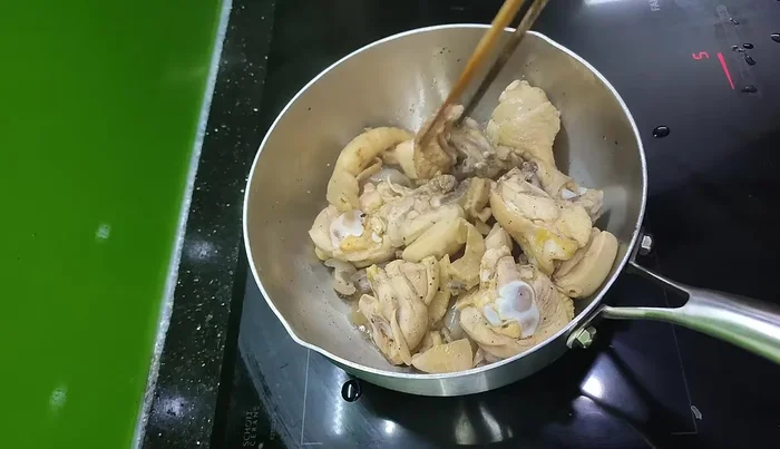 Add water and simmer the chicken for about 30-40 minutes (or 50 minutes for very soft chicken).