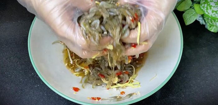 Wrap the mixture in plastic wrap and let it dry in the sun for a few hours, or store in a sterilized jar.