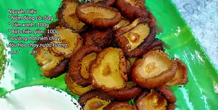 Soak dried shiitake mushrooms in water until soft. Then boil them for 10 minutes.