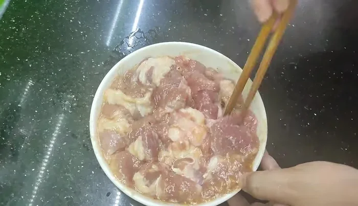 Optional: For added color and crispiness, pan-fry or deep-fry the cooked skewers.