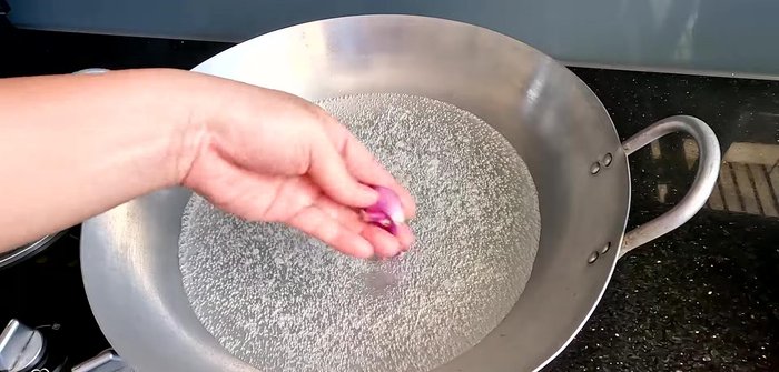 Clean the pork belly thoroughly. Boil it for 10-15 minutes with 2-3 crushed purple onions and lemongrass stalks to remove any smell and soften the skin.
